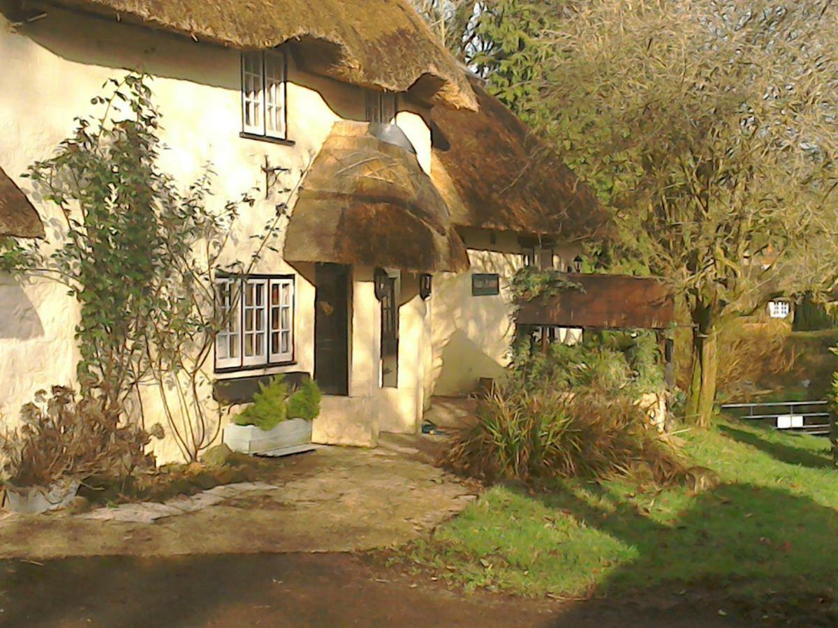 The Crown Inn Alvediston Exterior photo