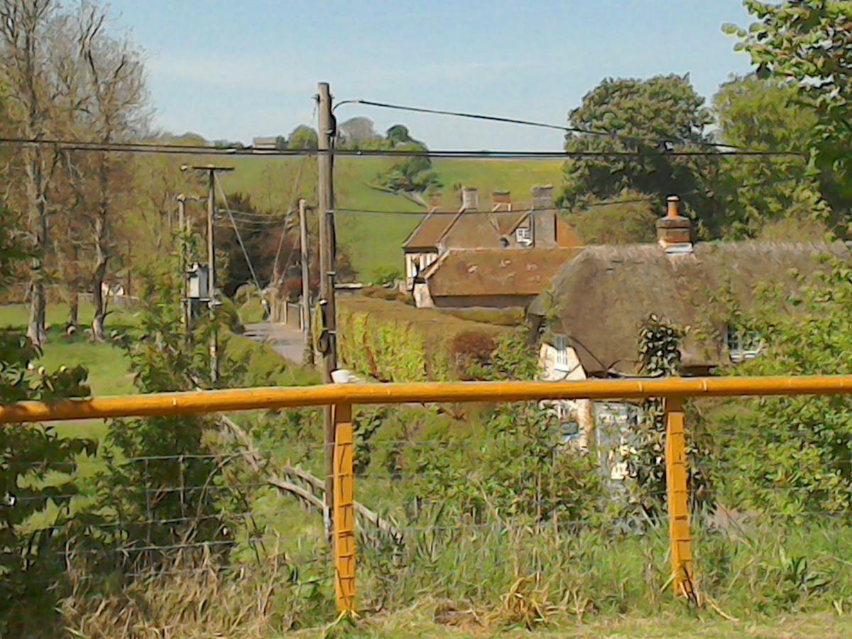 The Crown Inn Alvediston Exterior photo