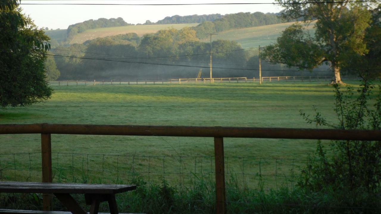 The Crown Inn Alvediston Exterior photo