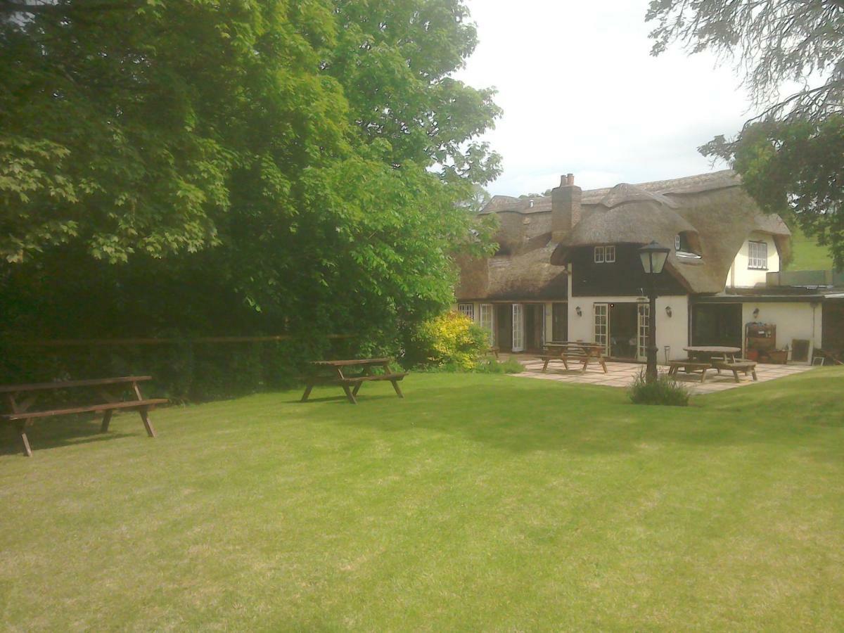 The Crown Inn Alvediston Exterior photo